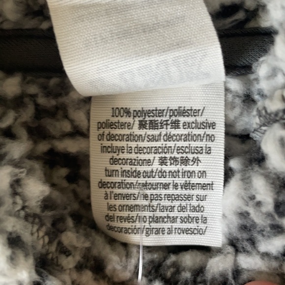 NWT Victoria’s Secret Pink grey sherpa fleece size small - Picture 7 of 11